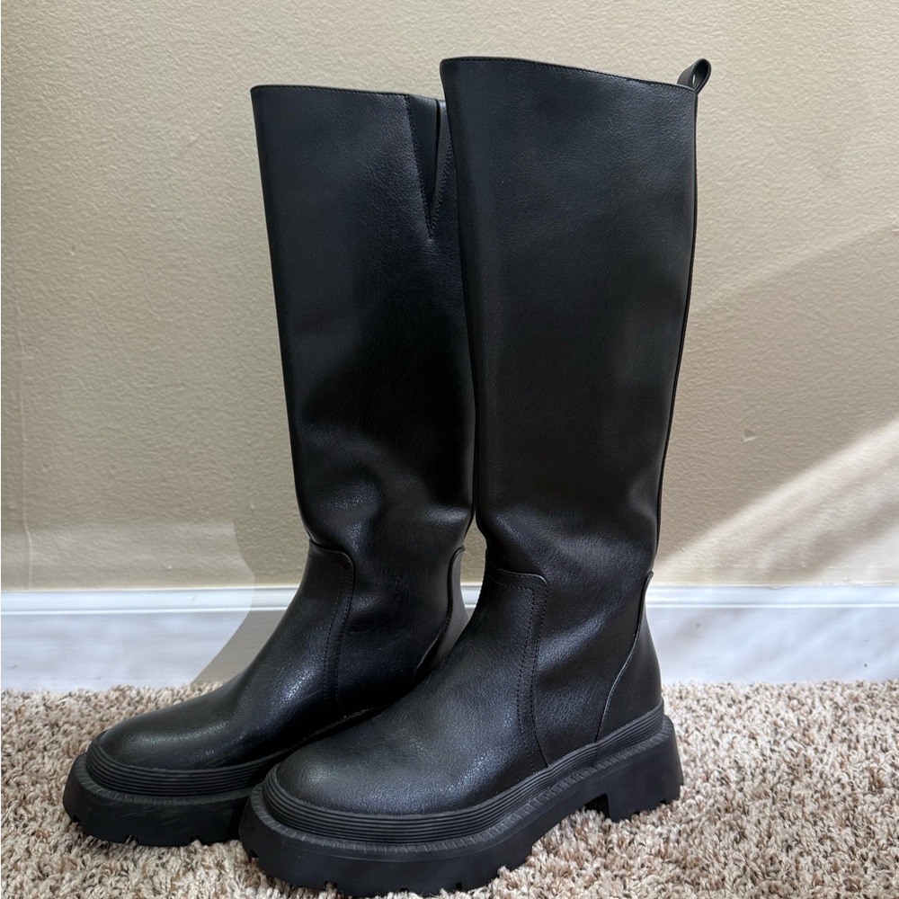 Black Knee-High Women's Boots Women’s Size 7
